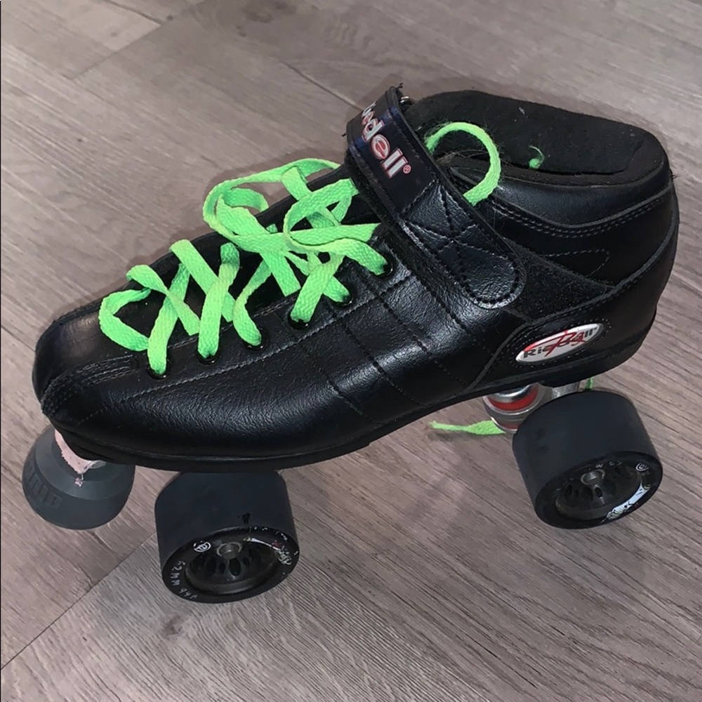 Riedell women or men skate.